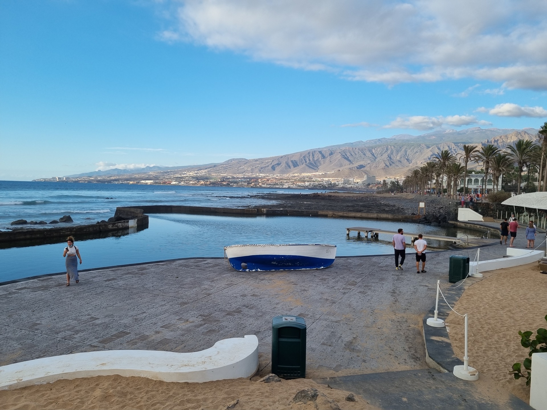 Adeje, Arona, plaža, sonce in črna lava