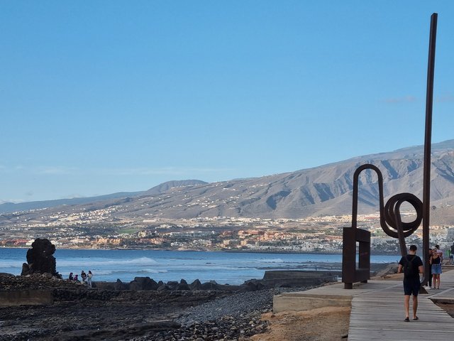 Adeje, Arona, plaža, sonce in črna lava